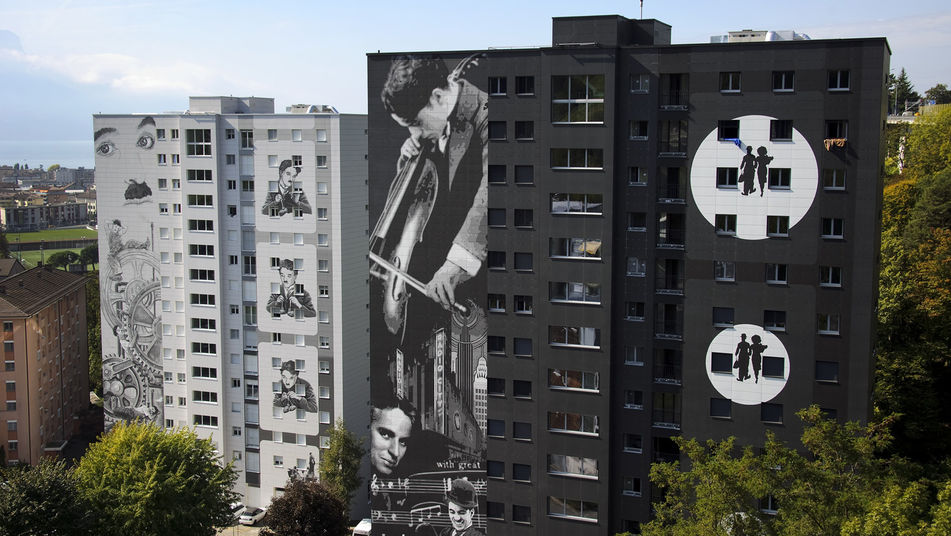 Murales-gigantes-escenas-peliculas-Chaplin_TINIMA20111008_0478_18